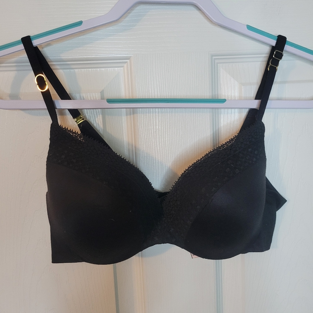 Victoria's Secret Bra 34C Black Padded Adjustable Straps